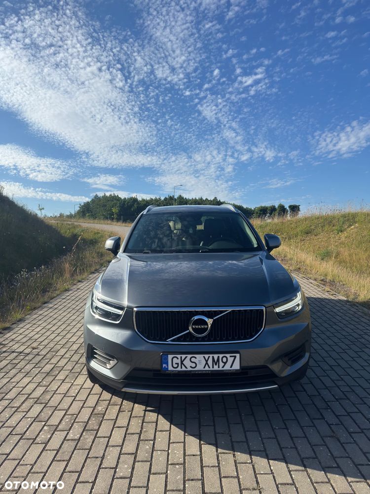 Volvo XC 40 D4 AWD Momentum - 2