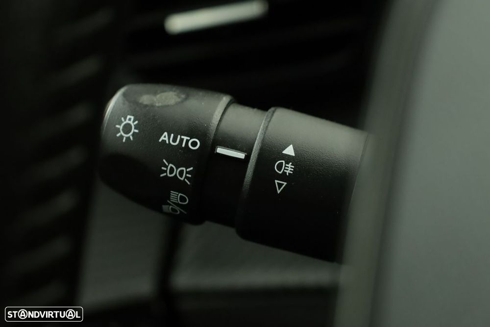 Peugeot 208 1.5 BlueHDi Active - 17