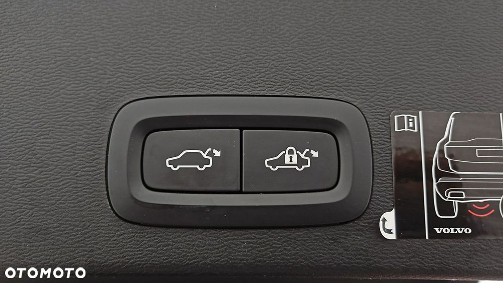 Volvo XC 40 T5 Plug-In Hybrid R-Design - 25