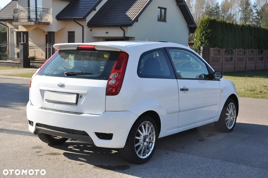 Ford Fiesta - 6