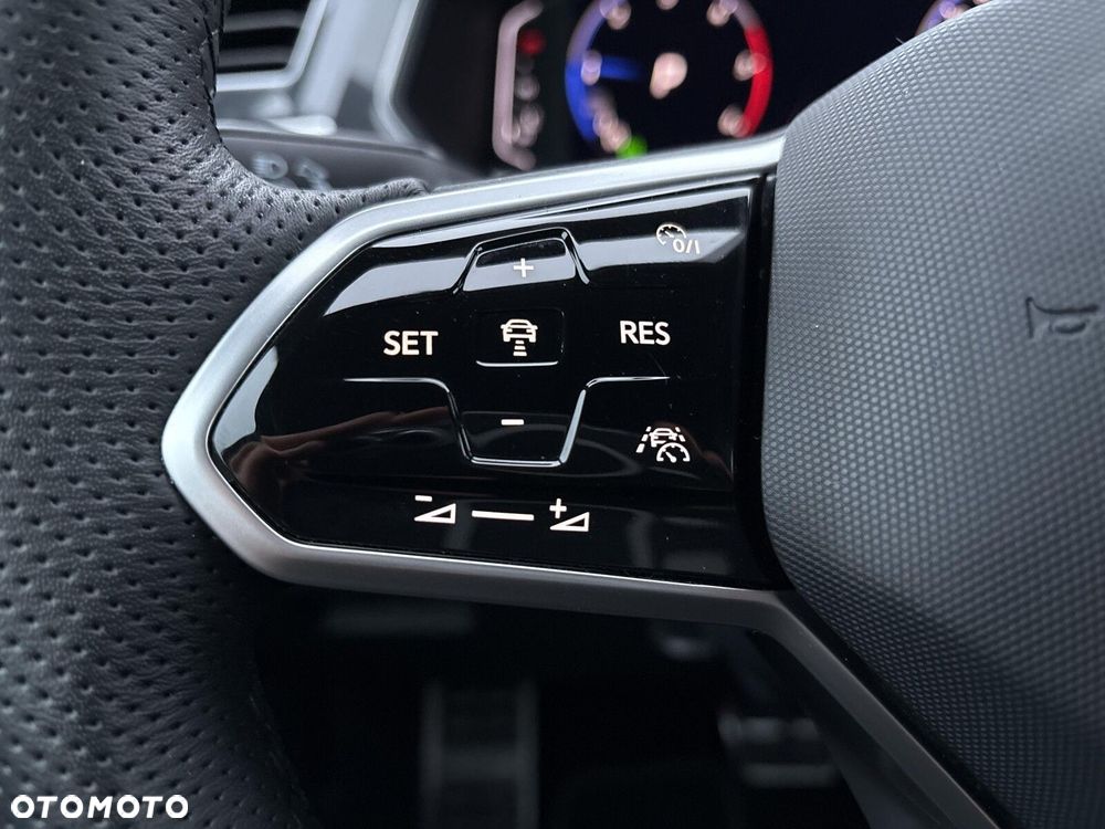 Volkswagen Tiguan - 14