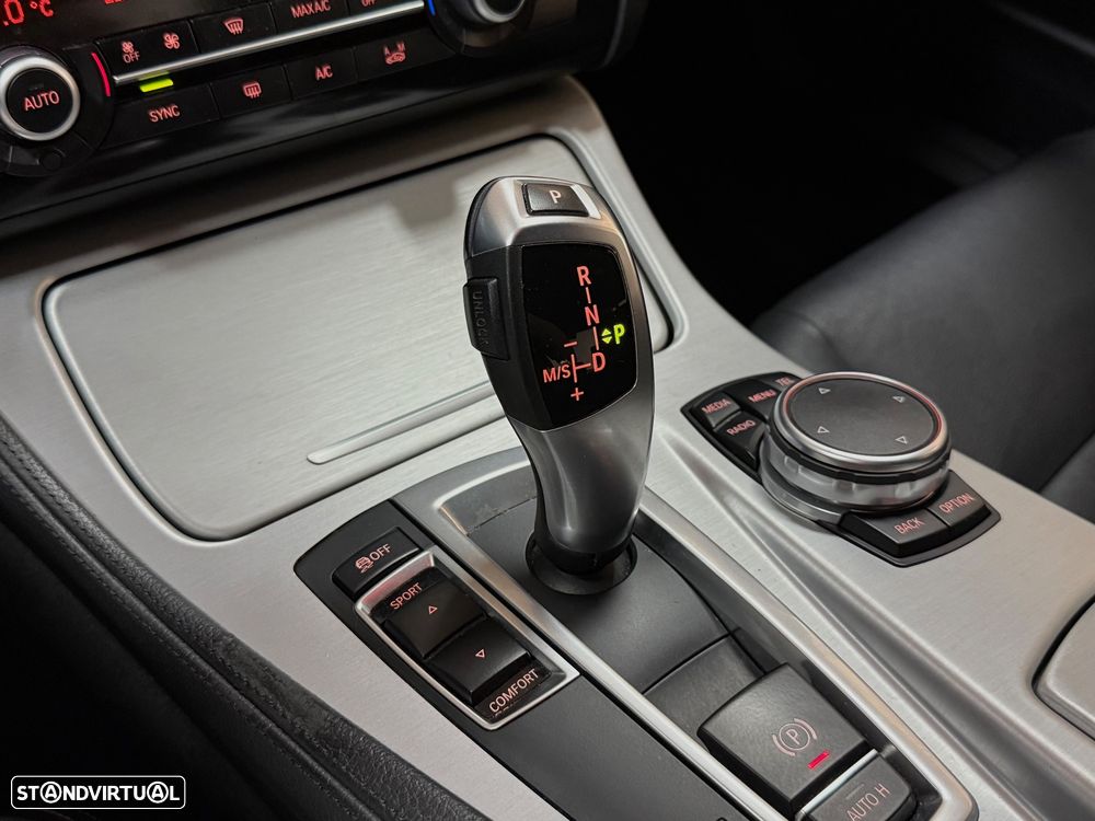 BMW 525 d Line Luxury Auto - 28