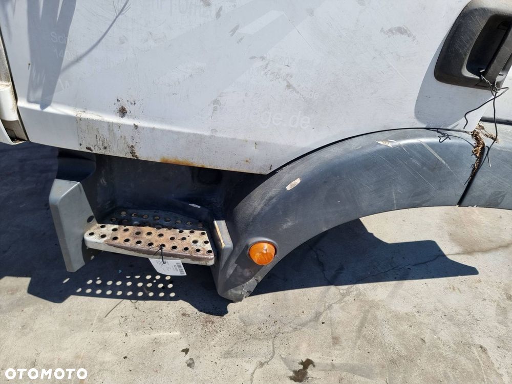 STOPIEŃ LEWY MAN TGM 15.250 - 2