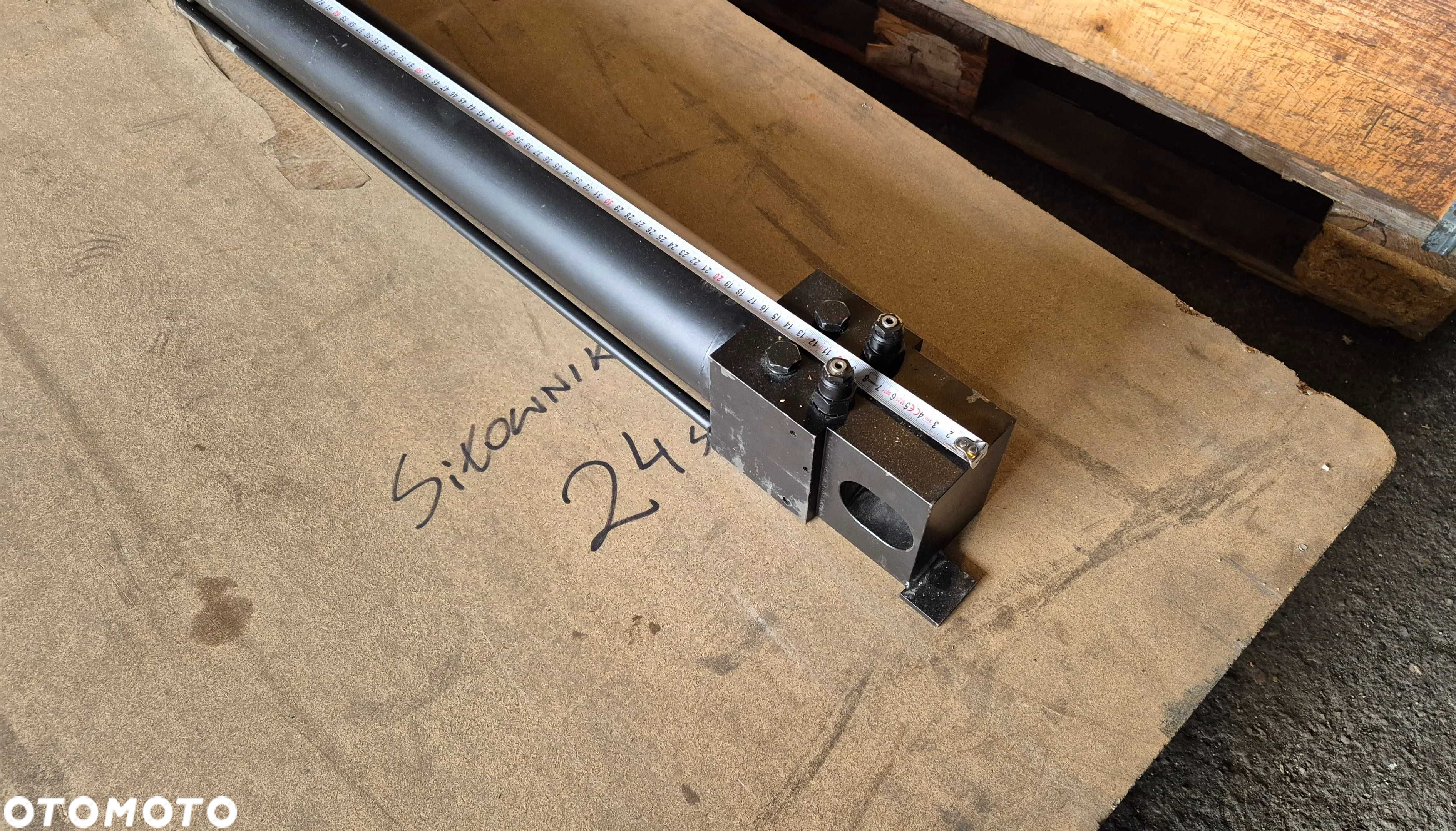 Siłownik Hydrauliczny 90 cm Długości 9 cm Średnicy CO‍180‍349‍6 380‍A2 - 3