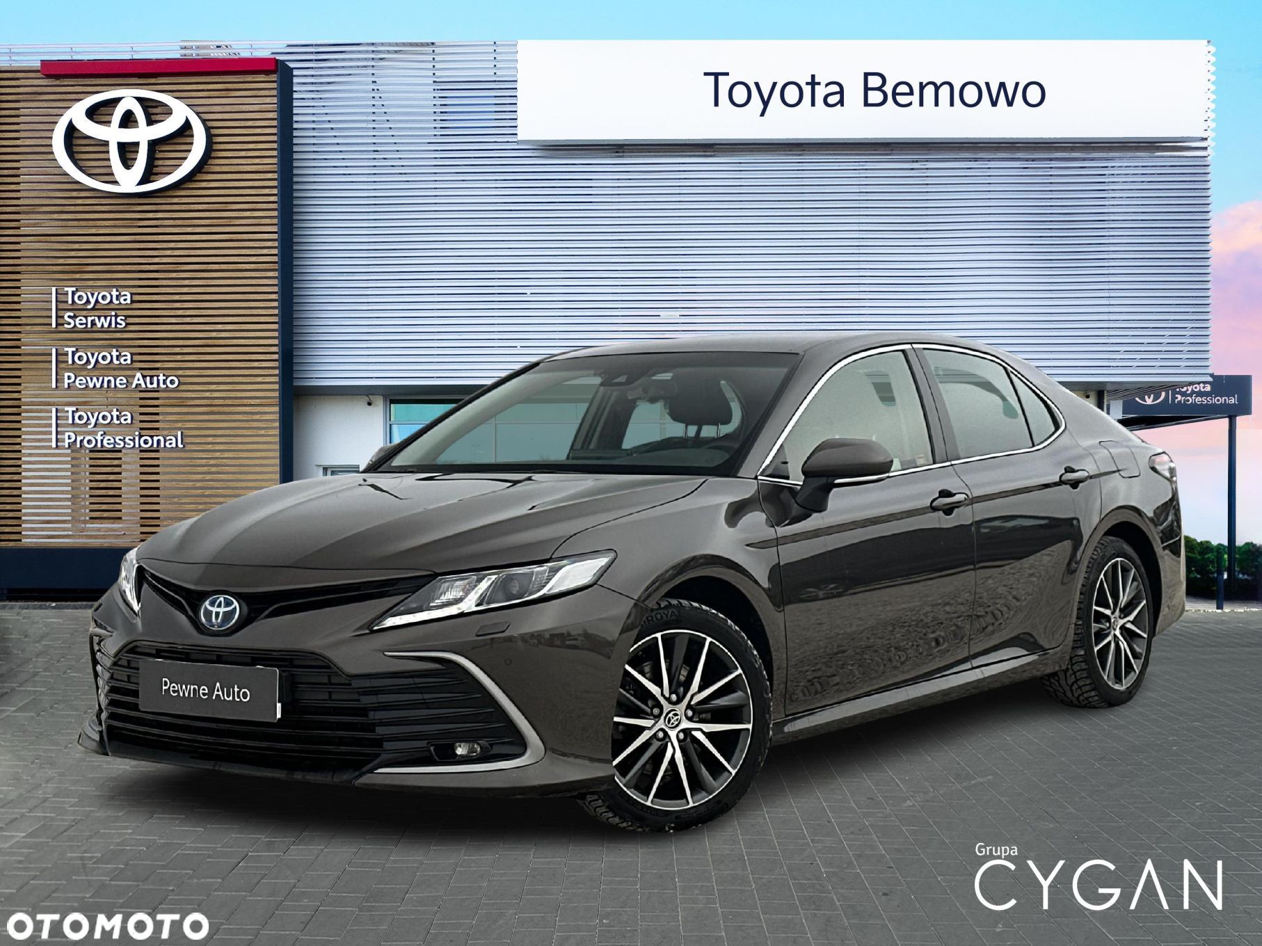 Toyota Camry - 1