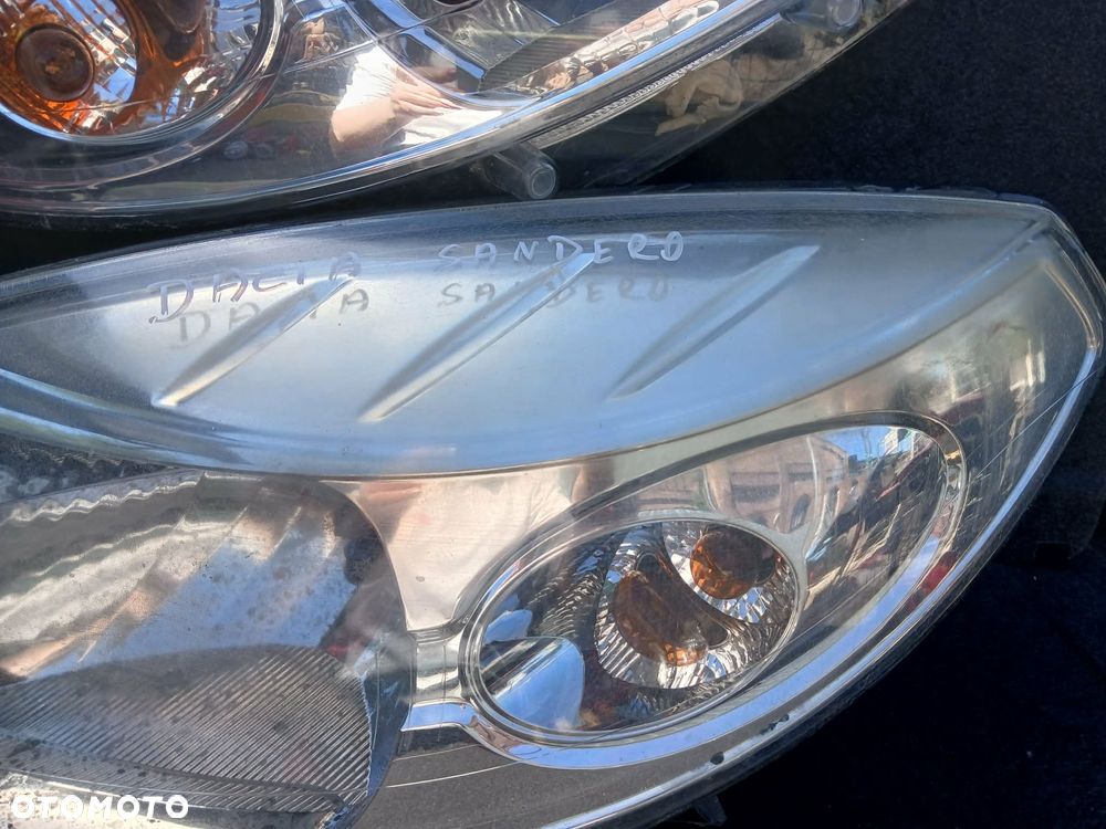 Dacia Sandero Lampa przednia lewa, prawa - 3
