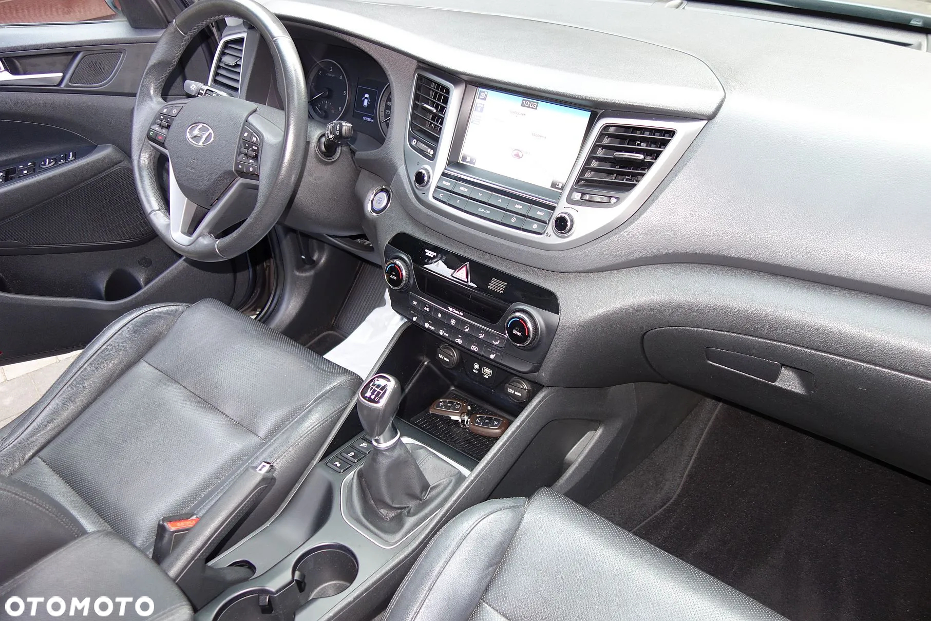 Hyundai Tucson 1.7 CRDI BlueDrive Style 2WD - 33
