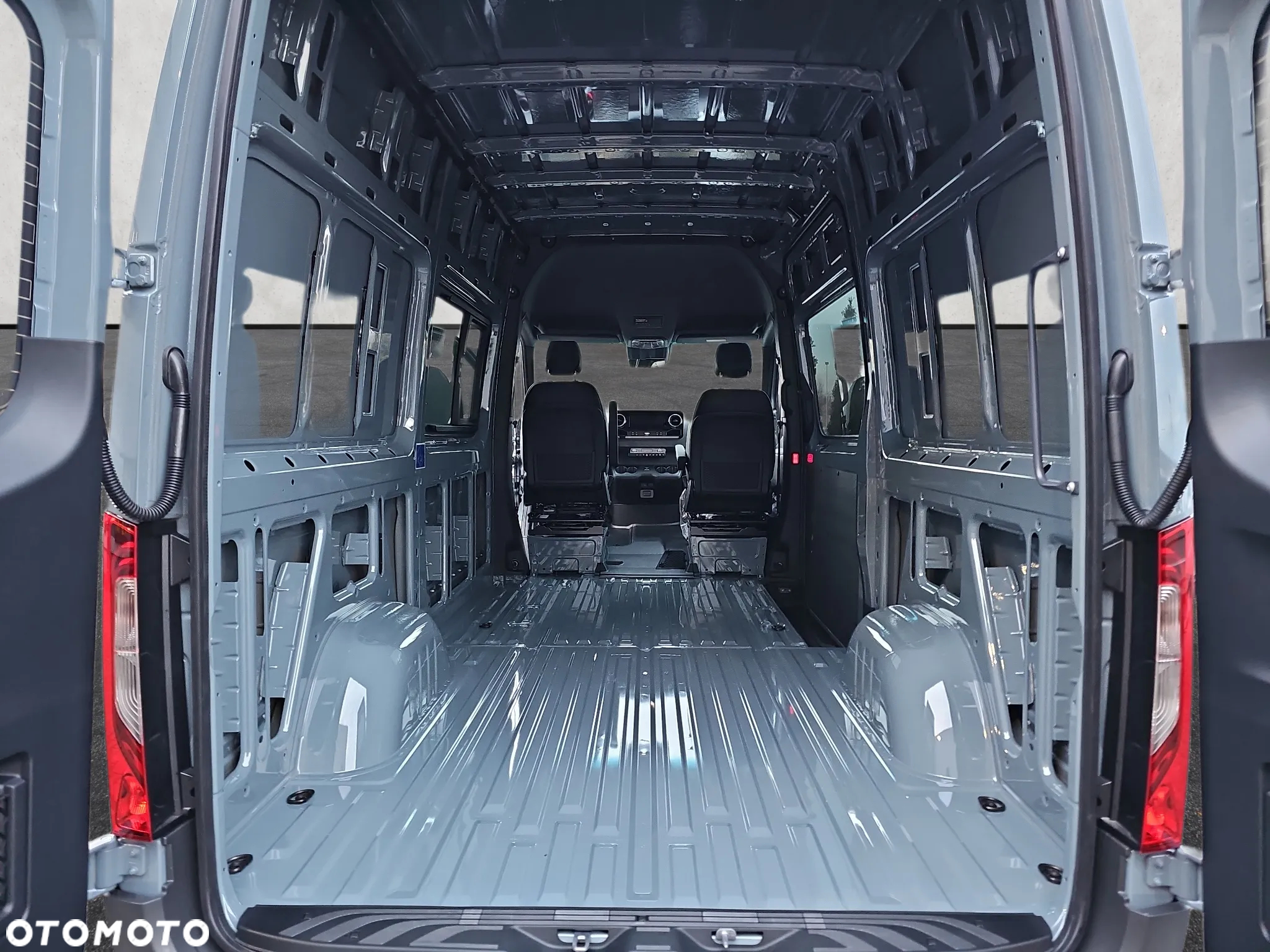 Mercedes-Benz Sprinter 419 CDI - 16