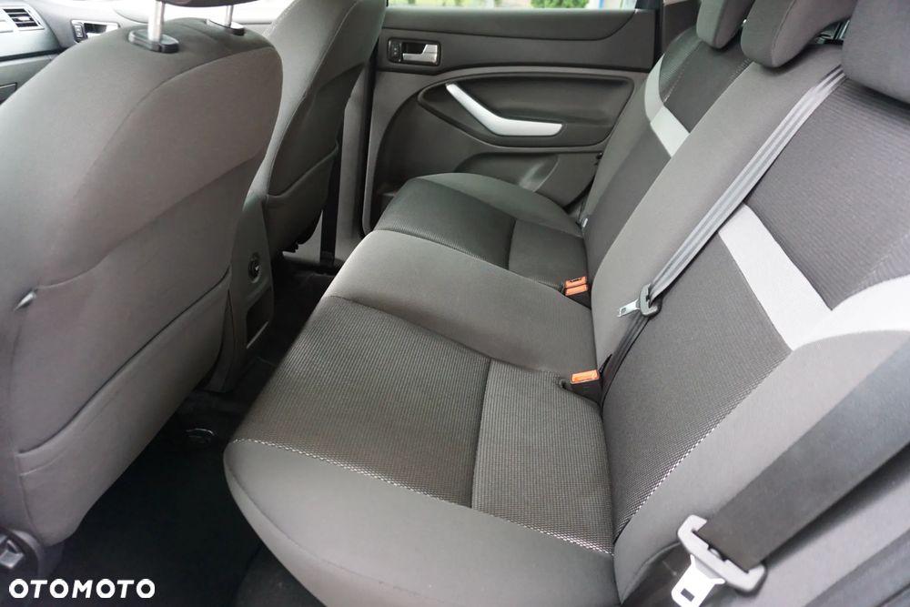 Ford Kuga 2.0 TDCi 2x4 Trend - 10