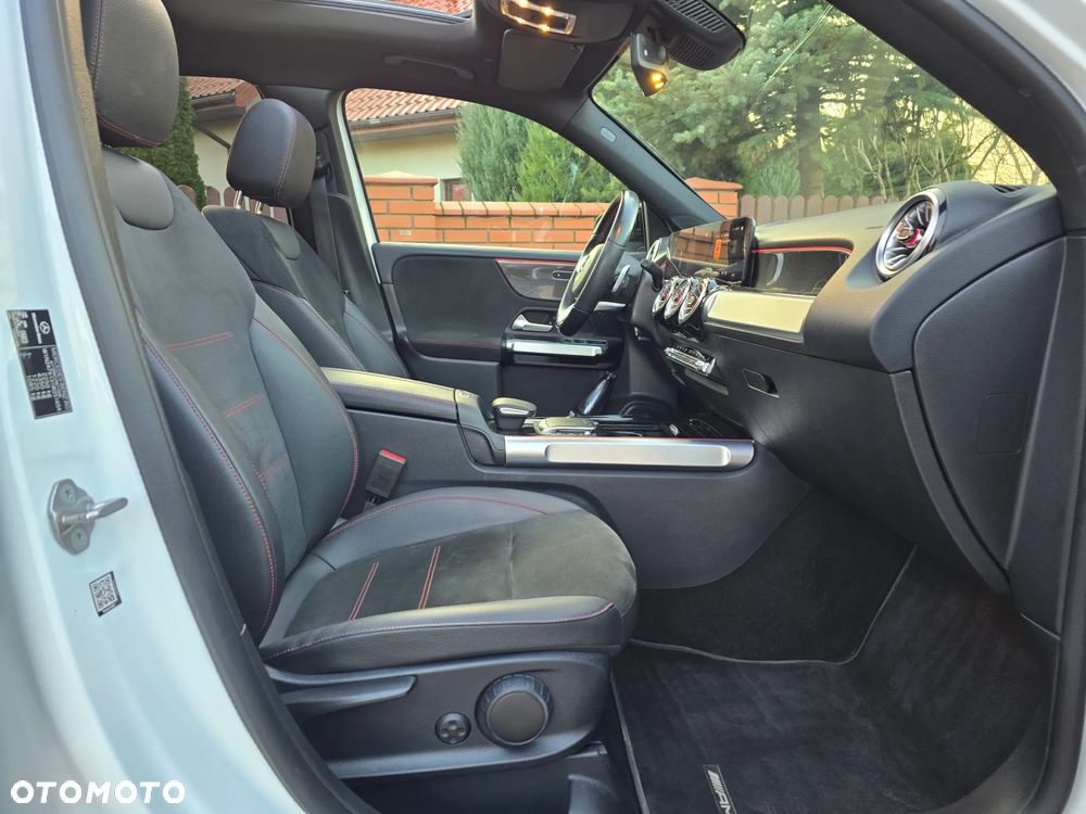 Mercedes-Benz GLB 200 d 4-Matic AMG Line 8G-DCT - 23