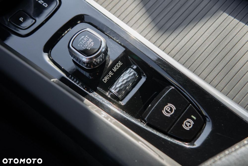 Volvo V60 B4 D Momentum Pro - 19