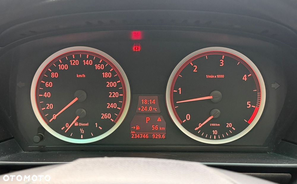 BMW Seria 5 525d - 25
