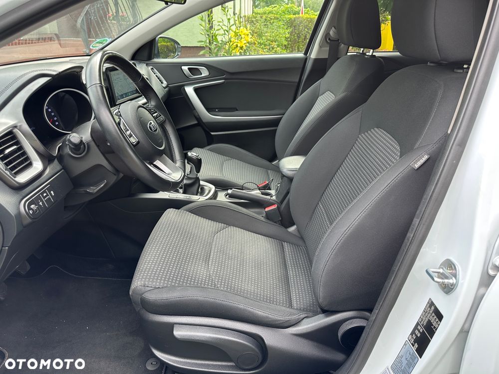 Kia Ceed 1.4 L Business Line Plus - 20