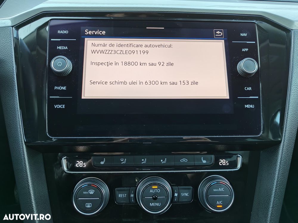 Volkswagen Passat 2.0 TDI SCR DSG Business - 24