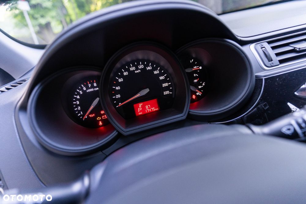 Kia Rio 1.4 L - 17