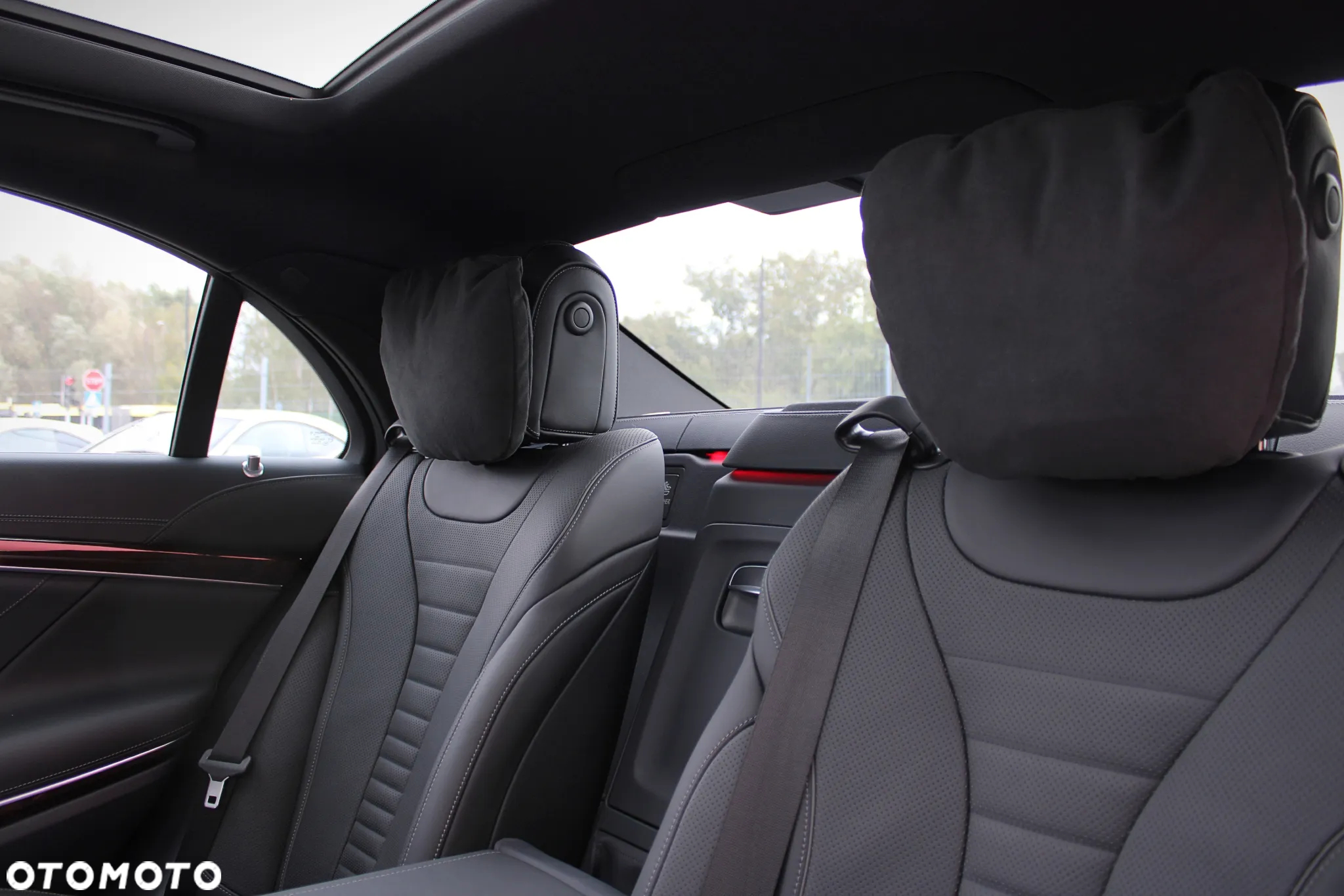 Mercedes-Benz Klasa S 560 4-Matic L 9G-TRONIC - 17