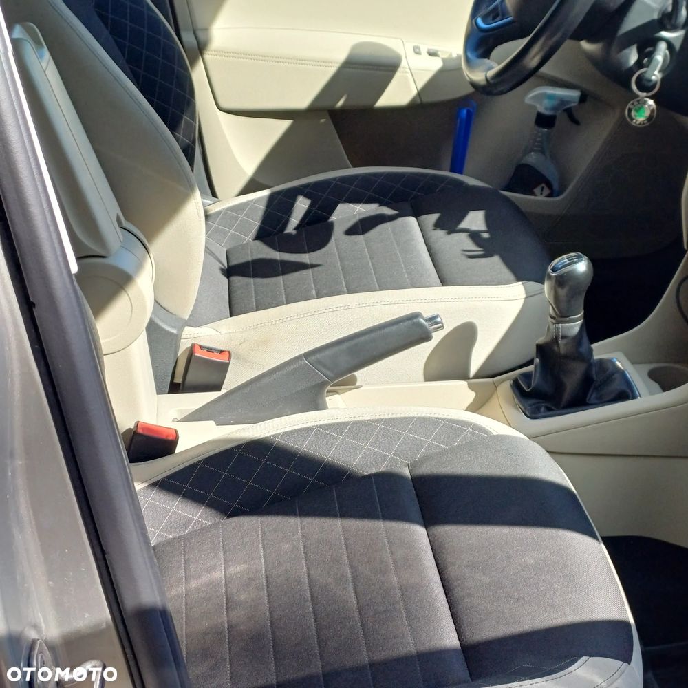 Skoda RAPID Spb 1.0 TSI Style - 19