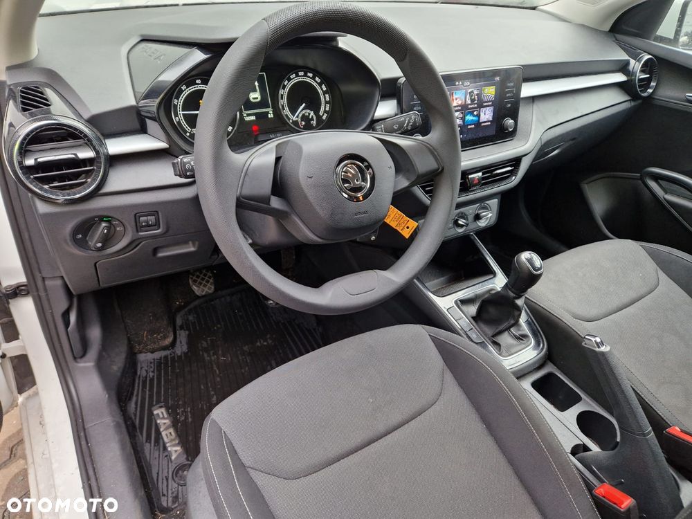 Skoda Fabia 1.0 TSI Active - 18