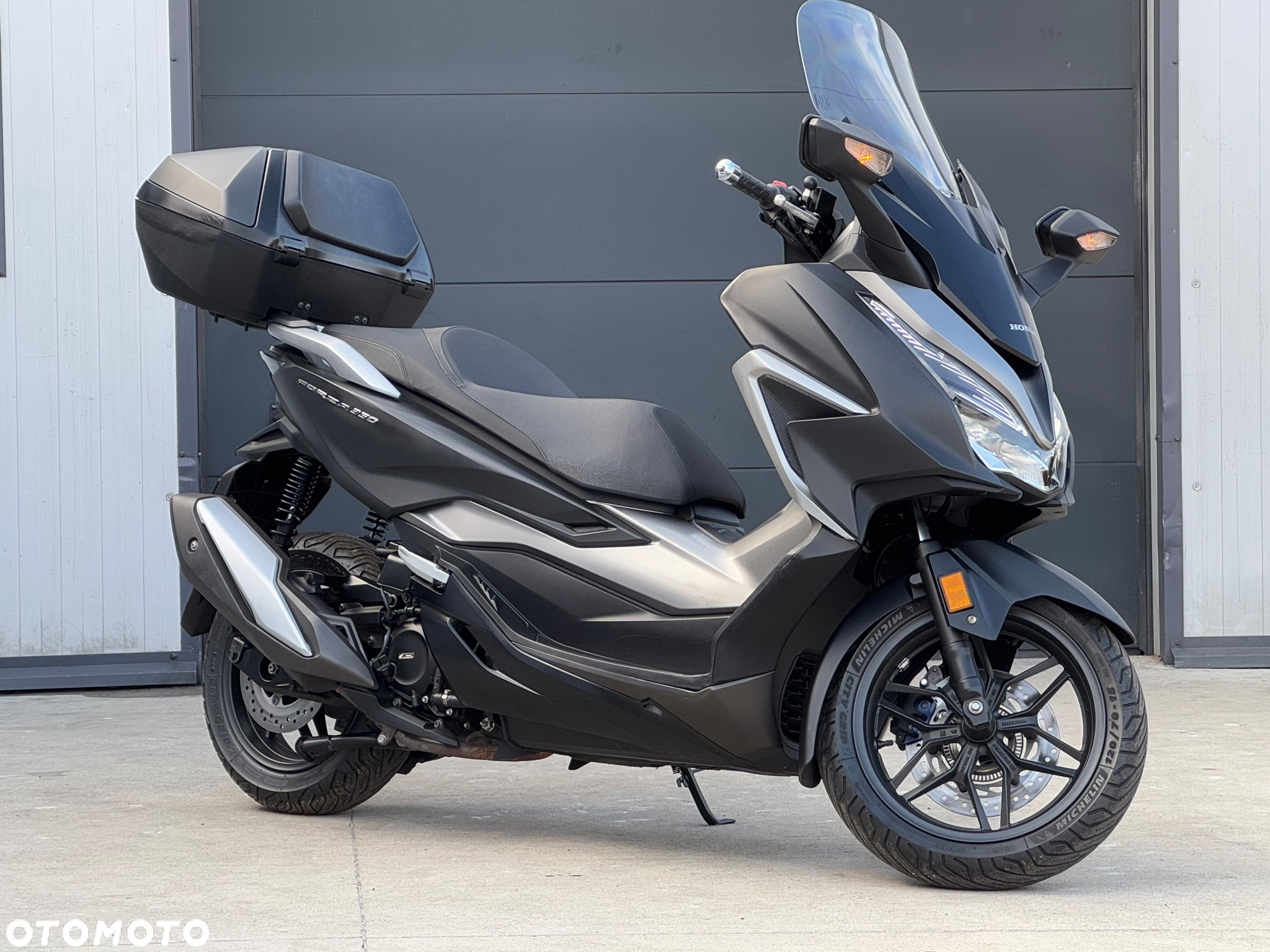 Honda NSS - 33