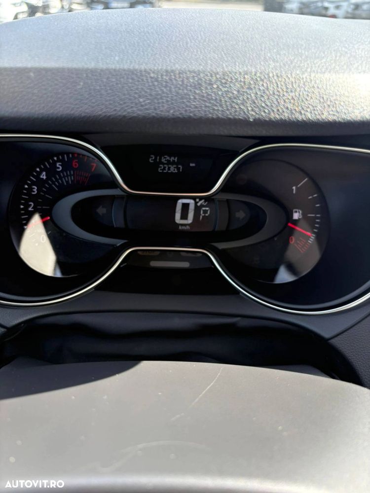 Renault Captur - 19