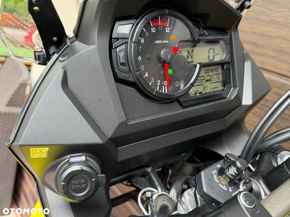 Suzuki V-STROM - 22