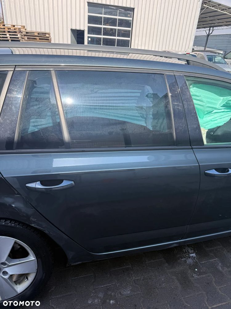 SKODA OCTAVIA III LIFT KOMBI LF7Y DRZWI PRAWE TYŁ TYLNE KOMPLETNE - 1