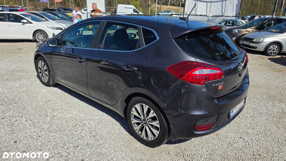 Kia Ceed 1.6 GDI L Business Line - 32