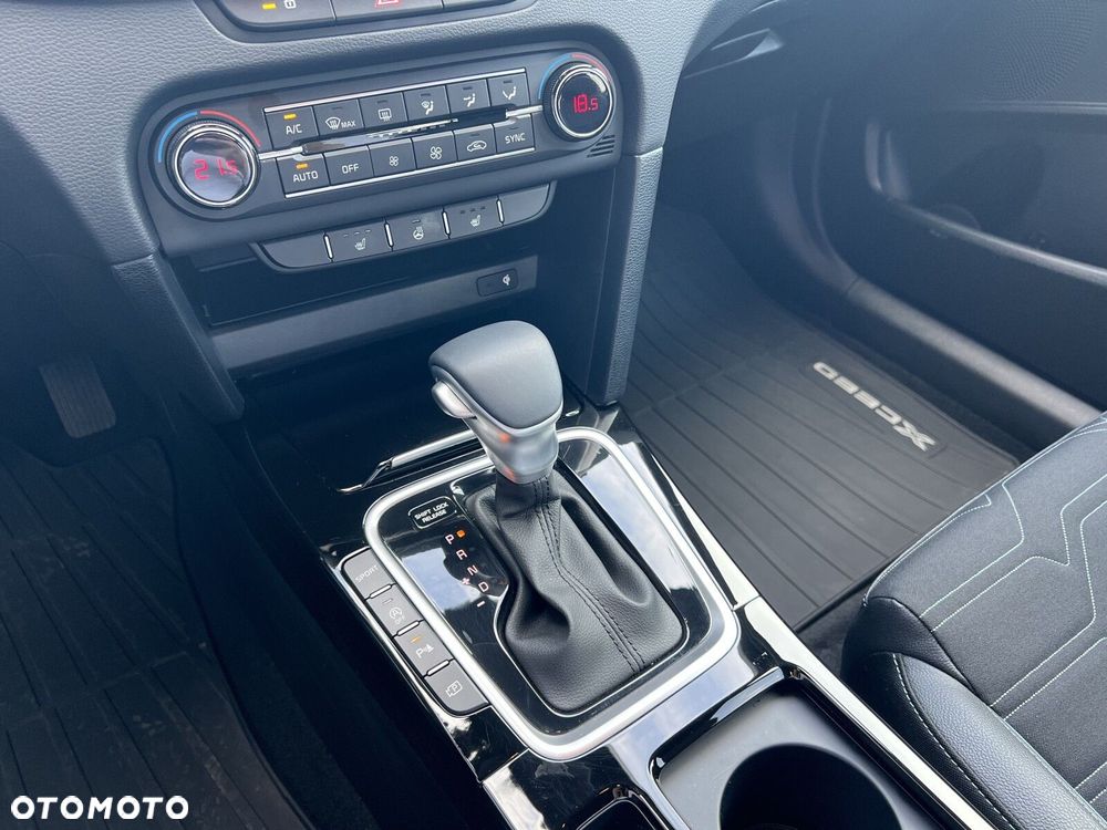 Kia XCeed 1.6 T-GDI Tribute DCT - 25
