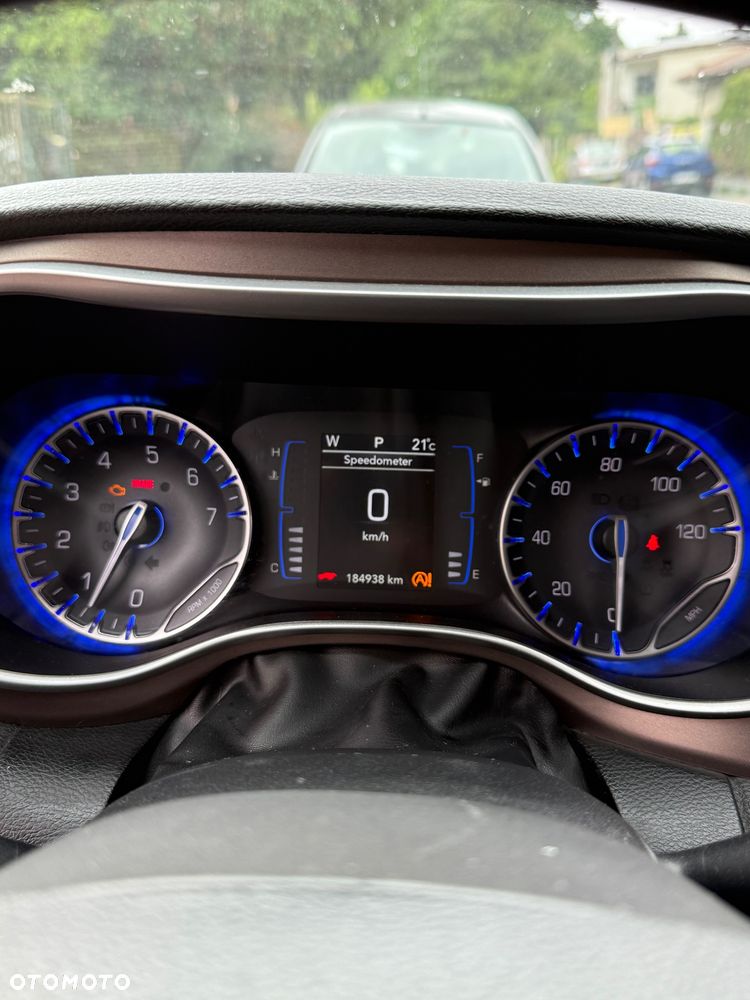Chrysler Pacifica - 11