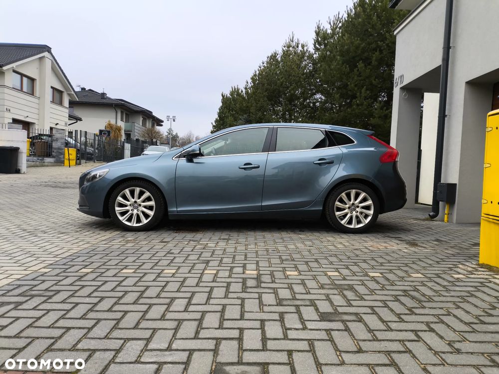 Volvo V40 D2 Summum - 3