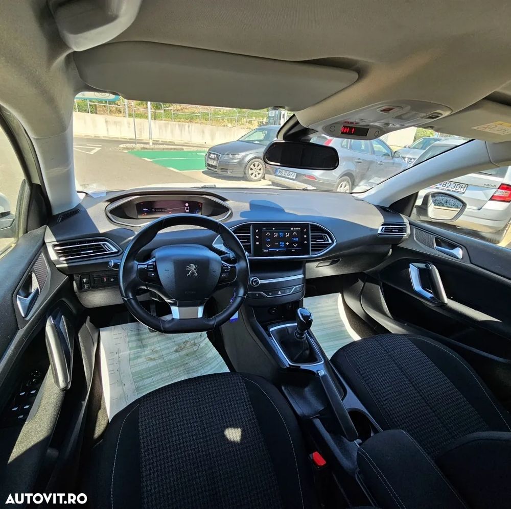 Peugeot 308 - 10
