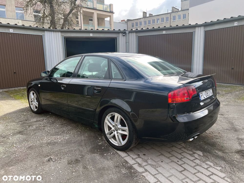 Audi A4 Limousine - 2