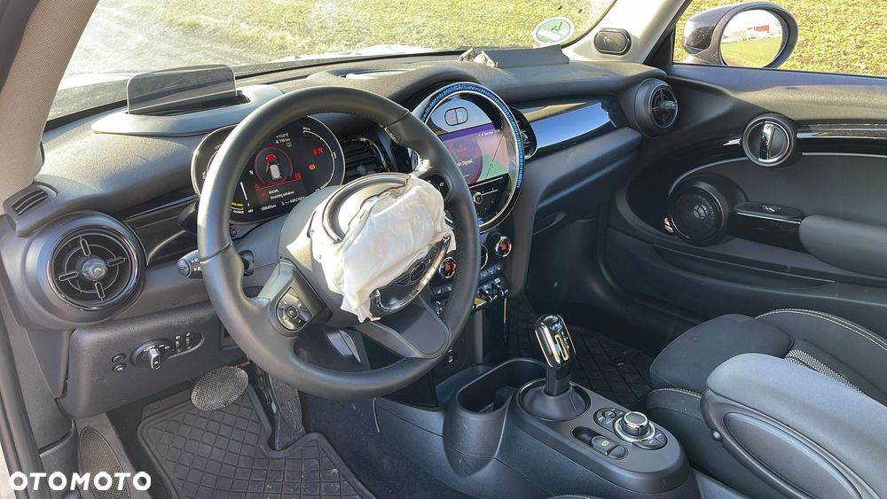 MINI Cooper SE Yours Trim - 10