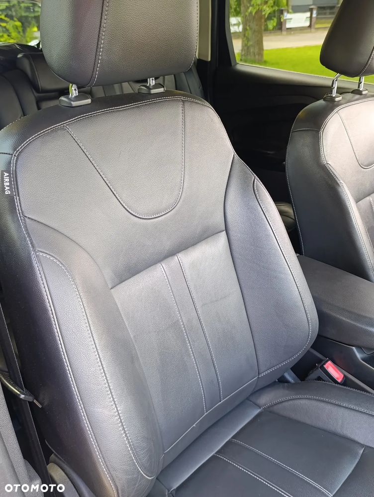 Ford Kuga 2.0 TDCi 4x4 Titanium - 20