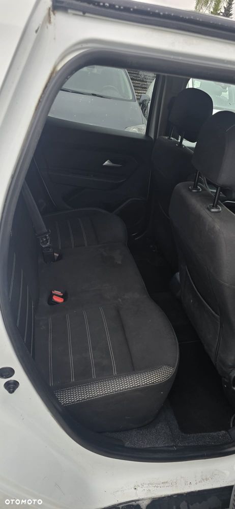 Dacia Duster Blue dCi 115 4WD Deal - 30