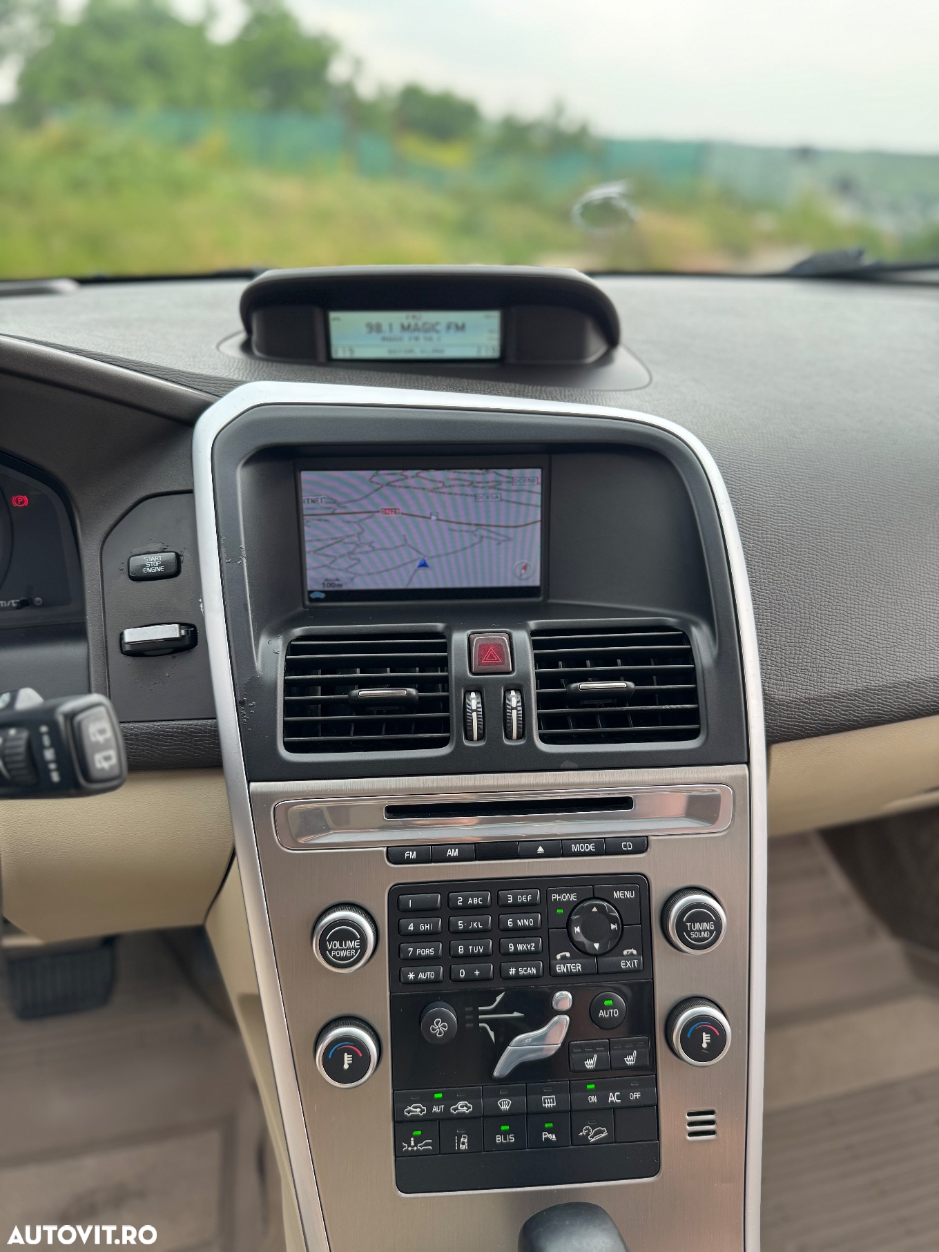 Volvo XC 60 D5 AWD A6 Basic - 6