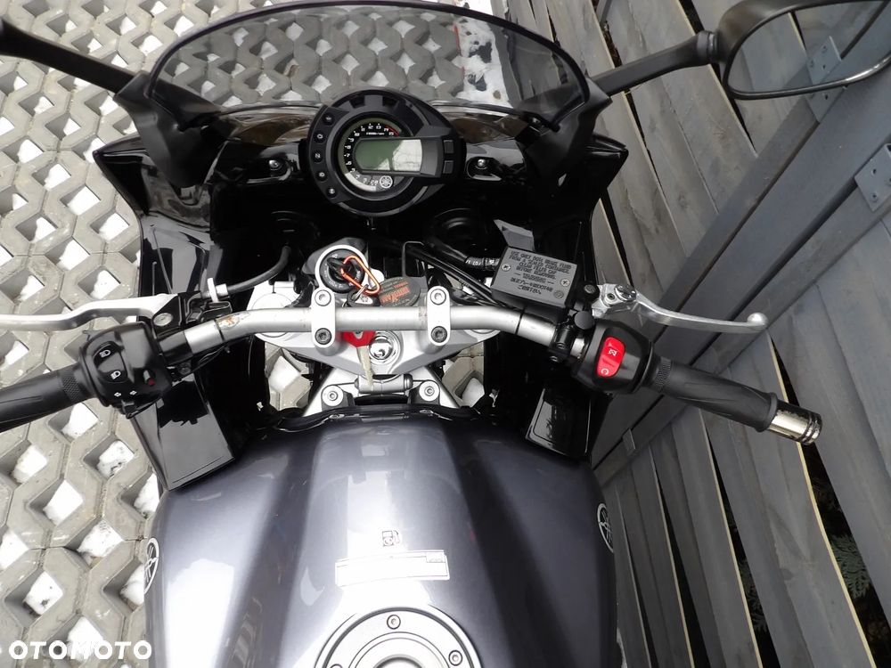 Yamaha FZ6 - 8