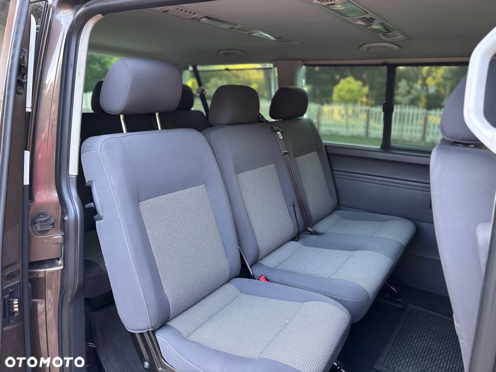 Volkswagen Caravelle - 31