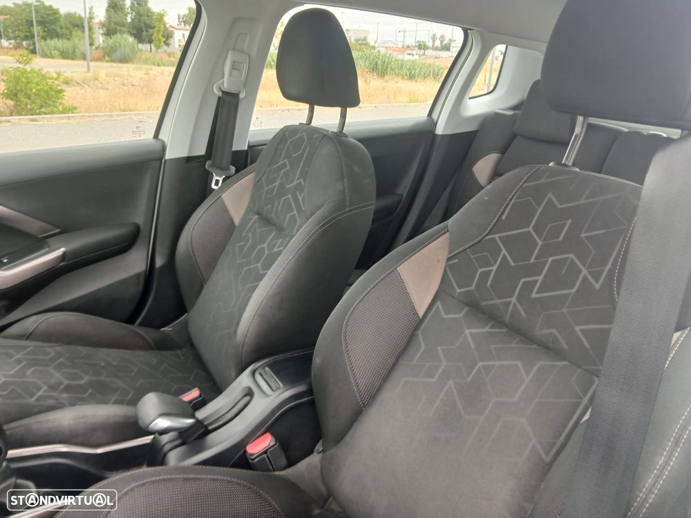 Peugeot 2008 PureTech 82 Style - 10