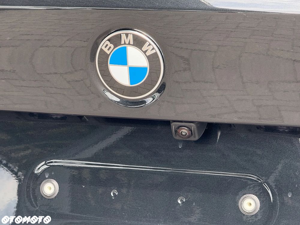 BMW Seria 3 318i M Sport - 11