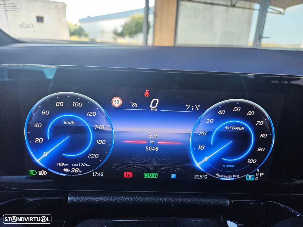 Mercedes-Benz EQA 300 4Matic Electric Art - 21