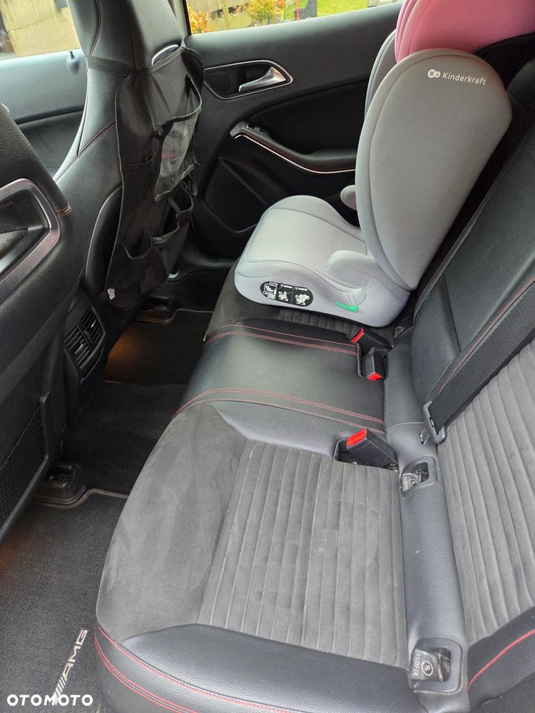 Mercedes-Benz GLA 250 4-Matic - 7