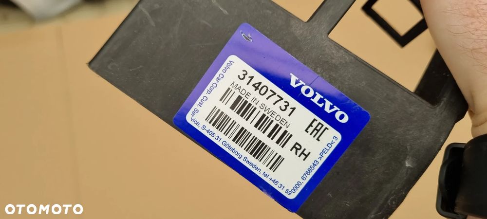 VOLVO XC90 II 2015- ślizg prawy zderzak tył oryginał - 4
