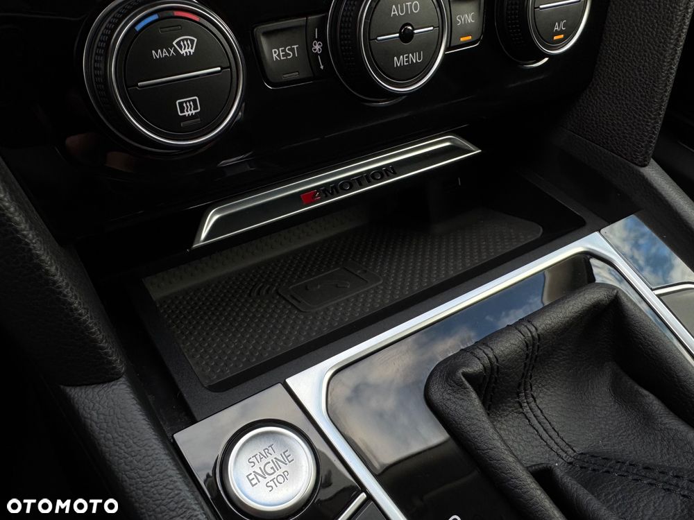 Volkswagen Passat 2.0 TDI 4Mot Elegance DSG - 20