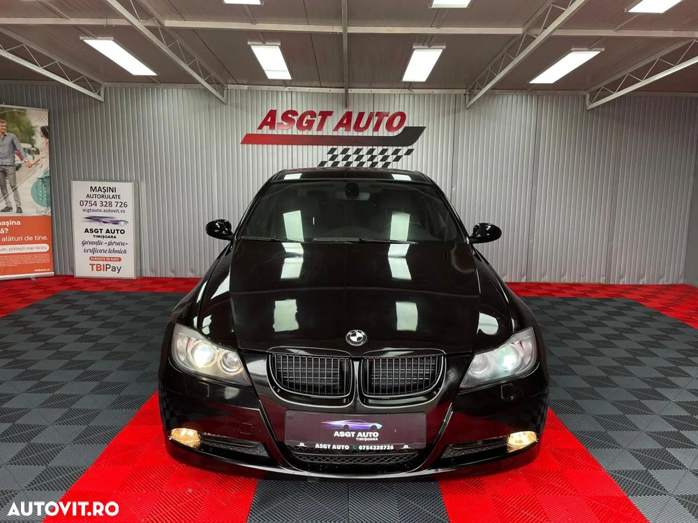 BMW Seria 3 318i Touring Aut. - 2