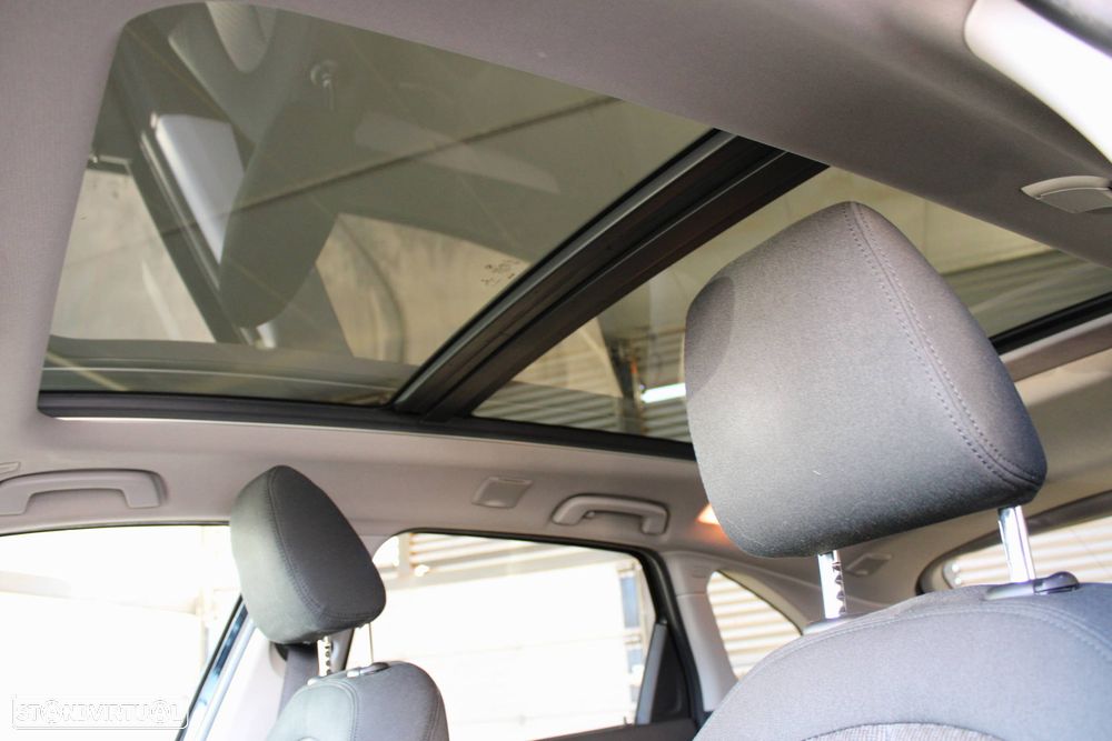 BMW 225xe Active Tourer - 15