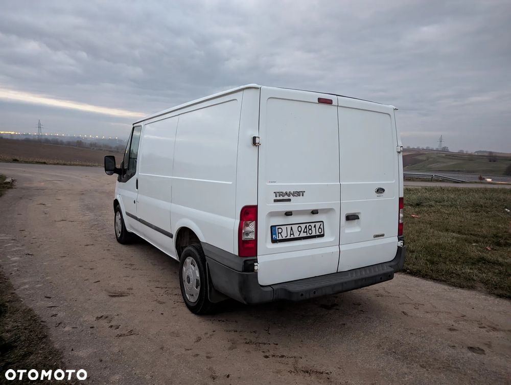 Ford Transit - 6