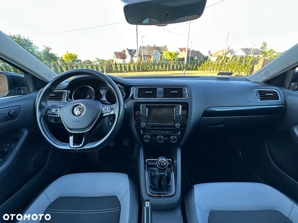 Volkswagen Jetta 1.4 TSI BMT Comfortline - 12