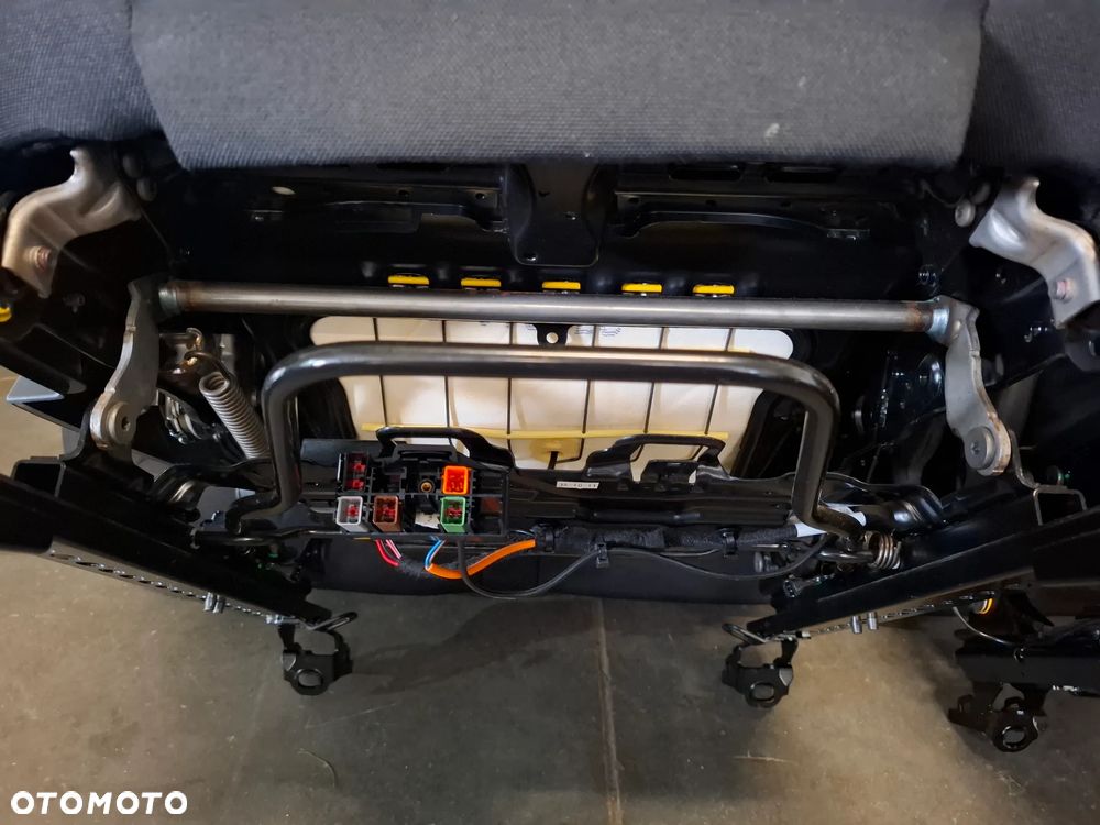 Fotele kanapa komplet Volvo S60 2011 rok podgrzewane z poduszkami - 6