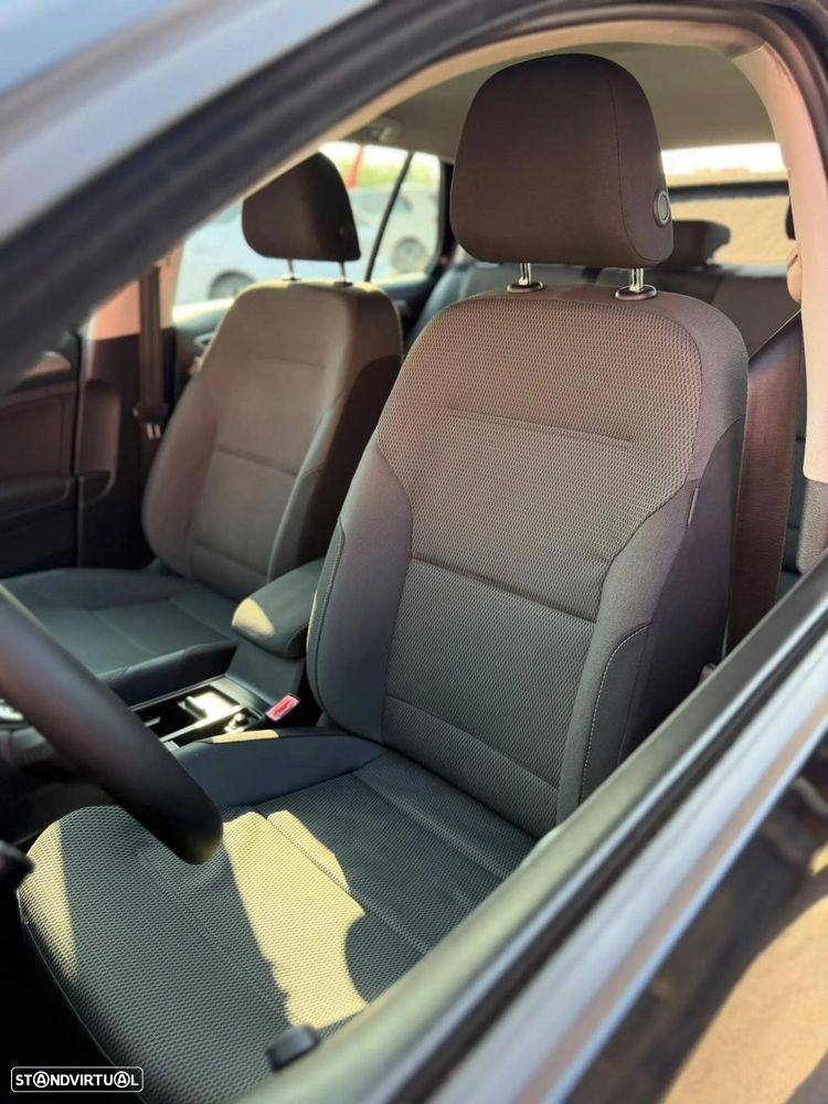 VW Golf 1.6 TDi R-Line - 6